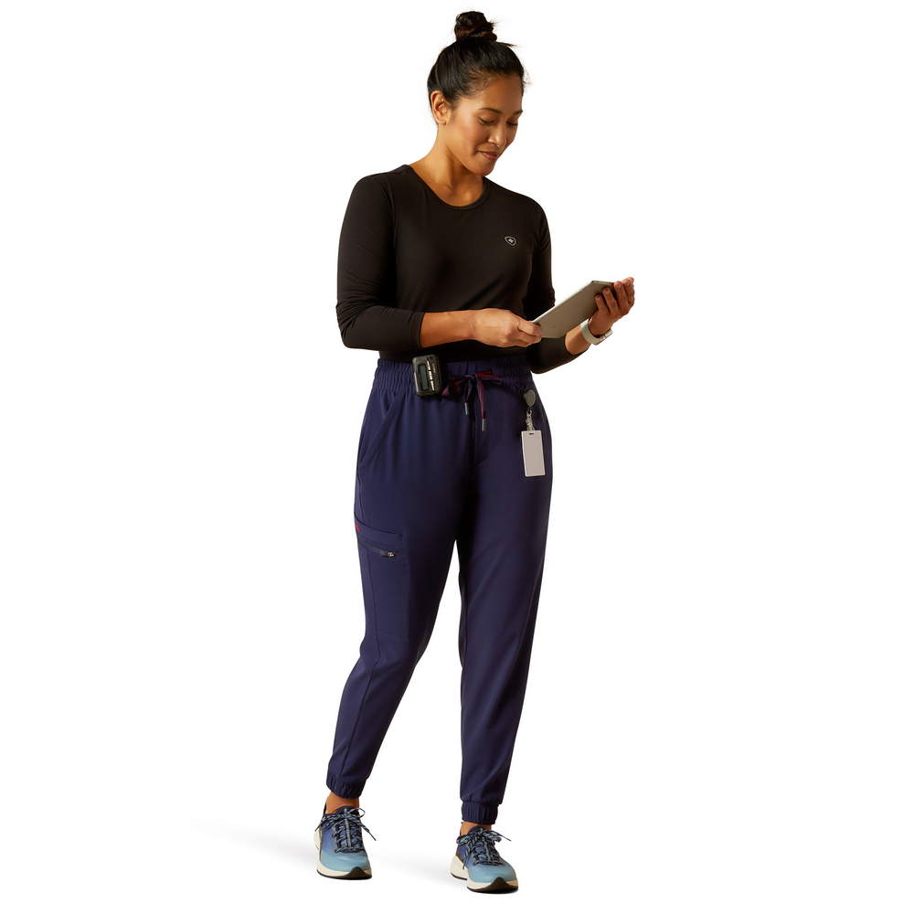 Blackwell Cargo Stretch Jogger Scrub Pant - 410-Navy | Ariat 10039954